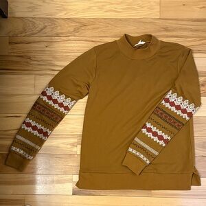 Boho Mystree Women’s Top with Patterned Sleeves